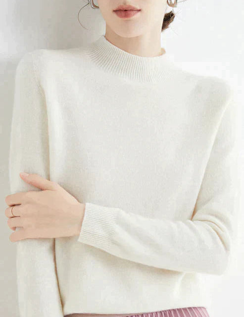Elegant Women’s Turtleneck Sweater for Stylish Warmth 1