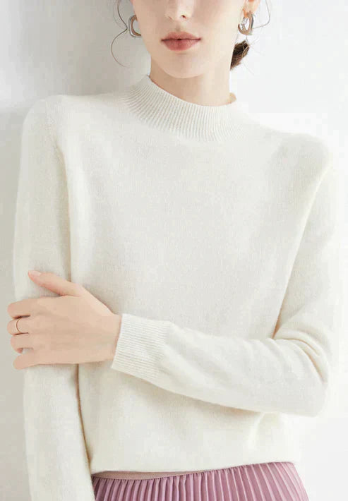 Elegant Women’s Turtleneck Sweater for Stylish Warmth 1