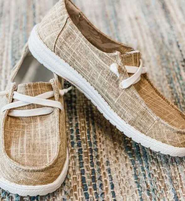 Orthopedic Women's Lace-Up Shoes with Arch Support for Everyday Comfort and Style 3