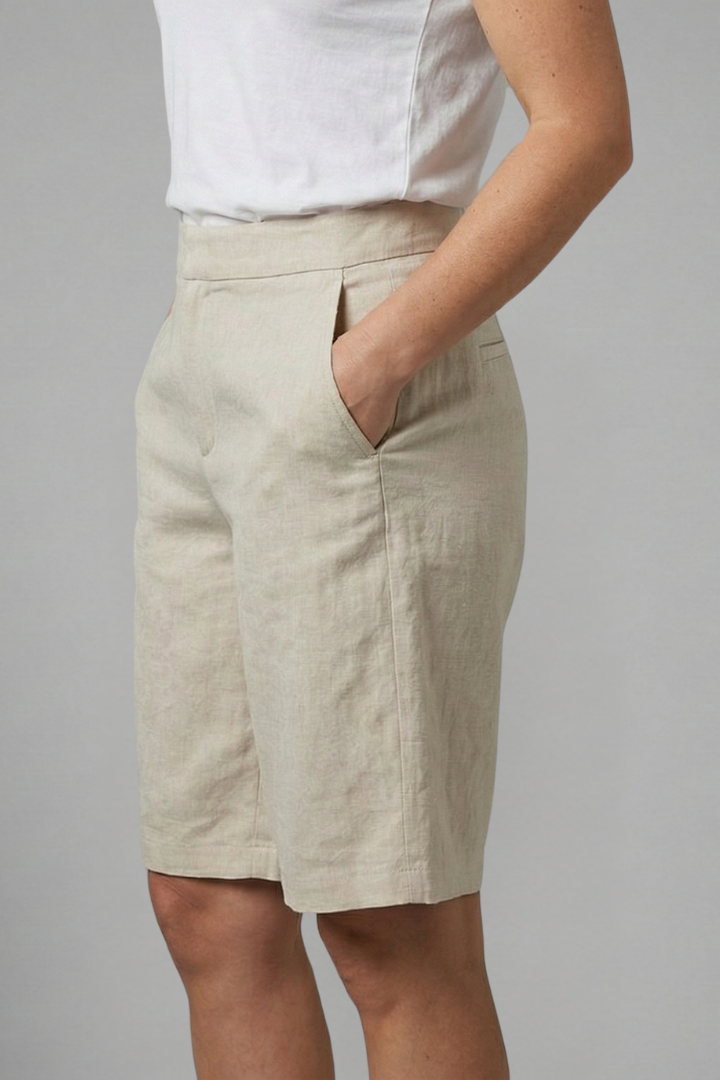 Women's Knee-Length Shorts with Elastic Waistband & Side Pockets for Casual Summer Style 5