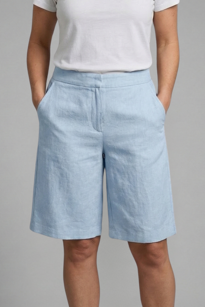 Women's Knee-Length Shorts with Elastic Waistband & Side Pockets for Casual Summer Style 9