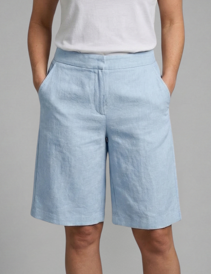 Women's Knee-Length Shorts with Elastic Waistband & Side Pockets for Casual Summer Style 9
