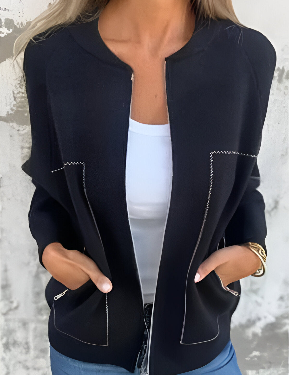 Women's Lightweight Casual Zip-Up Jacket for Spring and Autumn - Comfortable Fit with Pockets and Easy Zip Closure 1