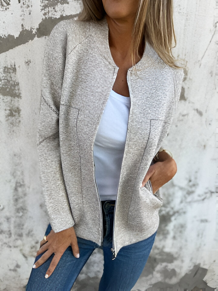 Women's Lightweight Casual Zip-Up Jacket for Spring and Autumn - Comfortable Fit with Pockets and Easy Zip Closure 2