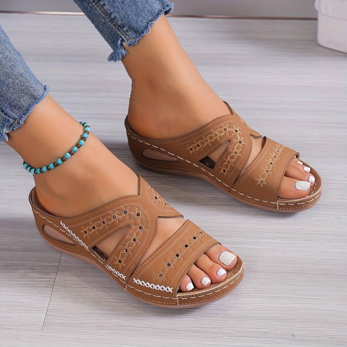 Women's Orthopedic Sandals with Anti-Slip Sole and Arch Support for Everyday Comfort 3