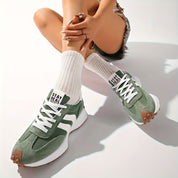Women's Sneakers with Arch Support - Retro Platform Lace-Up Trainers for Casual Wear 1